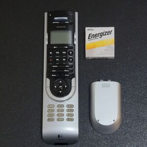 Logitech Harmony 520 Advanced‎ Universal Remote Control R-IH10 + New Batteries